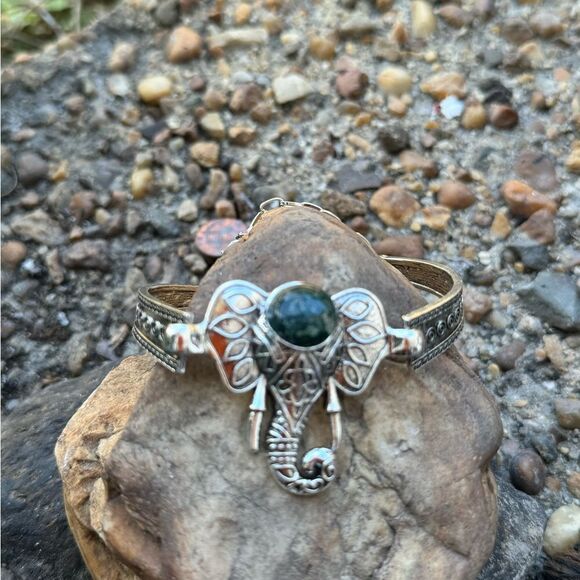 Tibet Style Elephant Bracelet Silver Tone 8.5in Boho Hippie - Picture 7 of 8